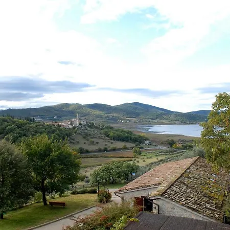 Podere Monte Petreto * San Savino (Magione)