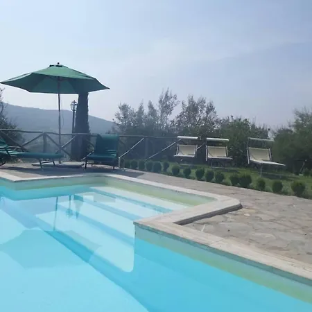 Podere Monte Petreto Alloggio per agriturismo *