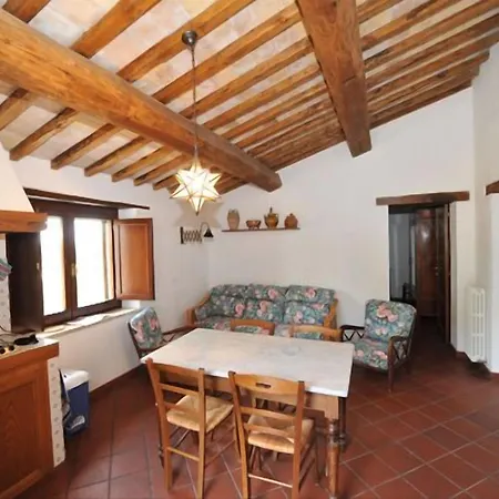 Podere Monte Petreto ファームステイ San Savino